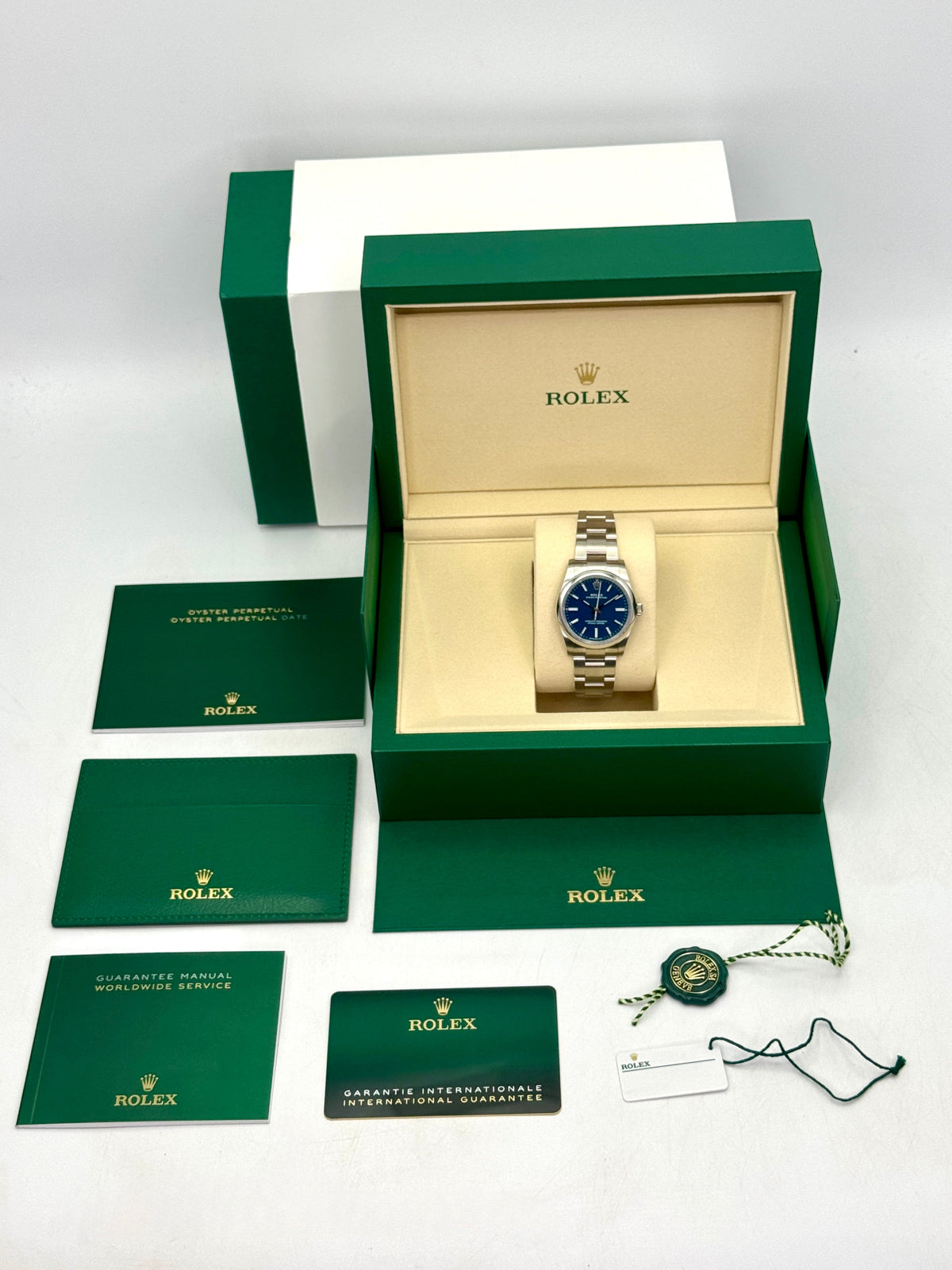 NEW 2026 Rolex Oyster Perpetual 31mm 277200 Med Blue Dial