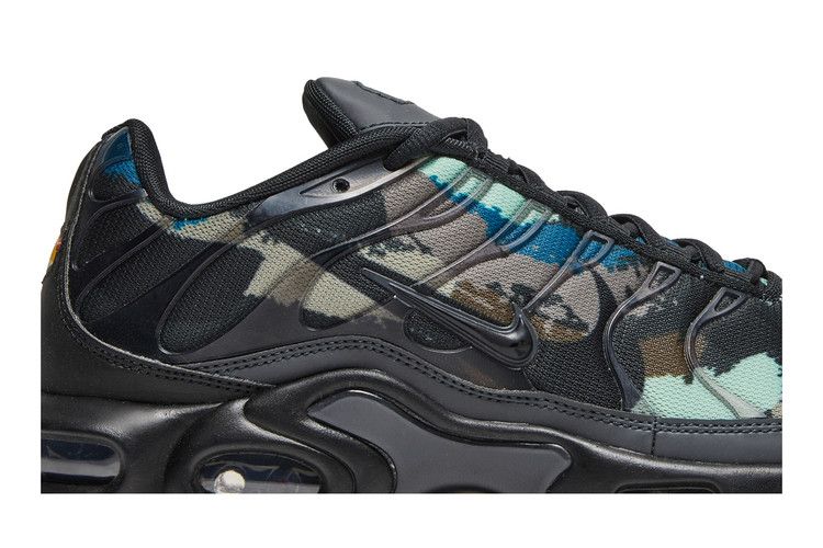 Nike Air Max Plus Off Noir Black Enamel Green