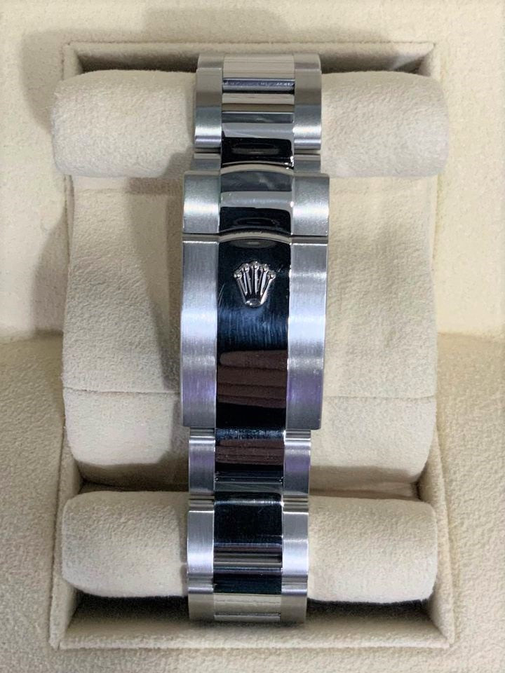 2021 Rolex Datejust 41mm 126300 Oyster Black Dial