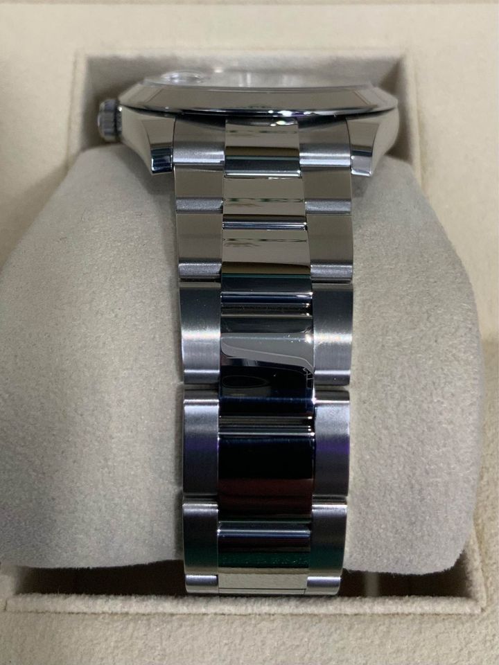 2021 Rolex Datejust 41mm 126300 Oyster Black Dial
