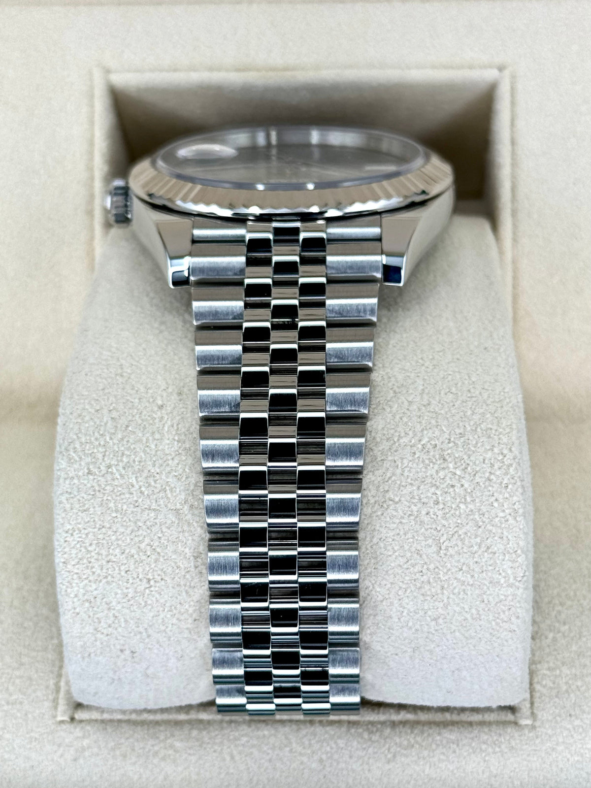2023 Rolex Datejust 41mm 126334 Stainless Steel Jubilee Wimbledon Dial
