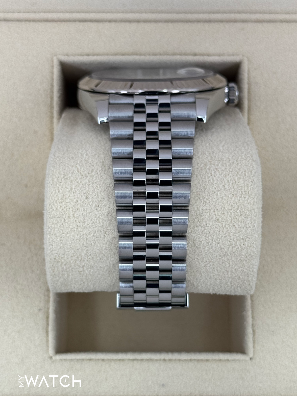2022 Rolex Datejust 41mm 126334 Stainless Steel Jubilee White Dial
