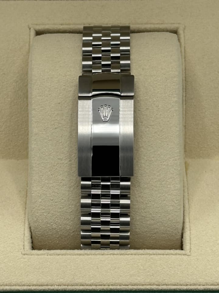 2021 Rolex Datejust 41mm 126334 Jubilee Wimbledon Dial