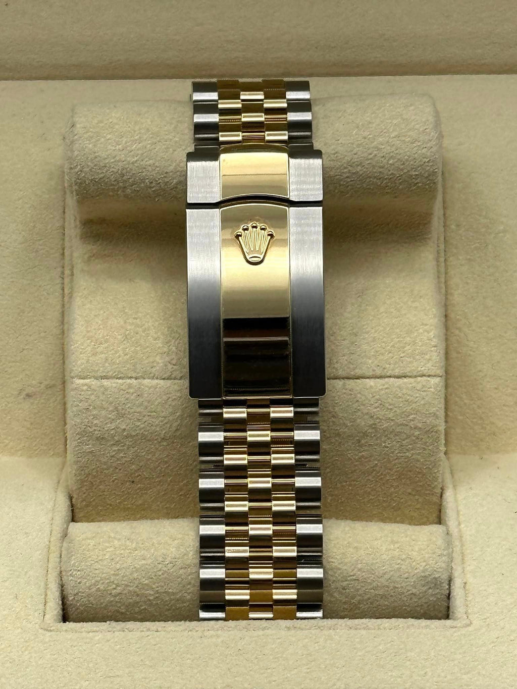 2022 Rolex Datejust 36mm 126233 Two-Tone Jubilee Champaign Stick Dial