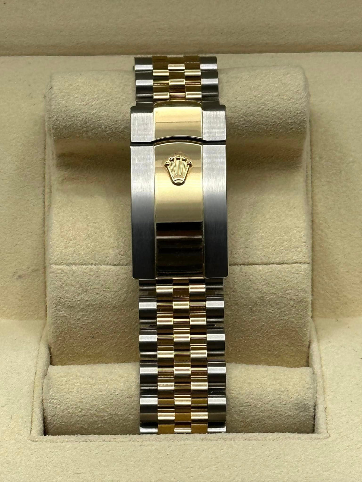 2022 Rolex Datejust 36mm 126233 Two-Tone Jubilee Champaign Stick Dial