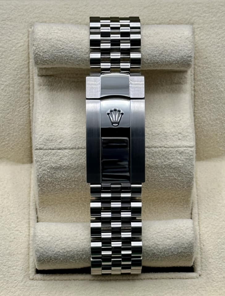 2017 Rolex Datejust 41mm 126334 Jubilee White Stick Dial