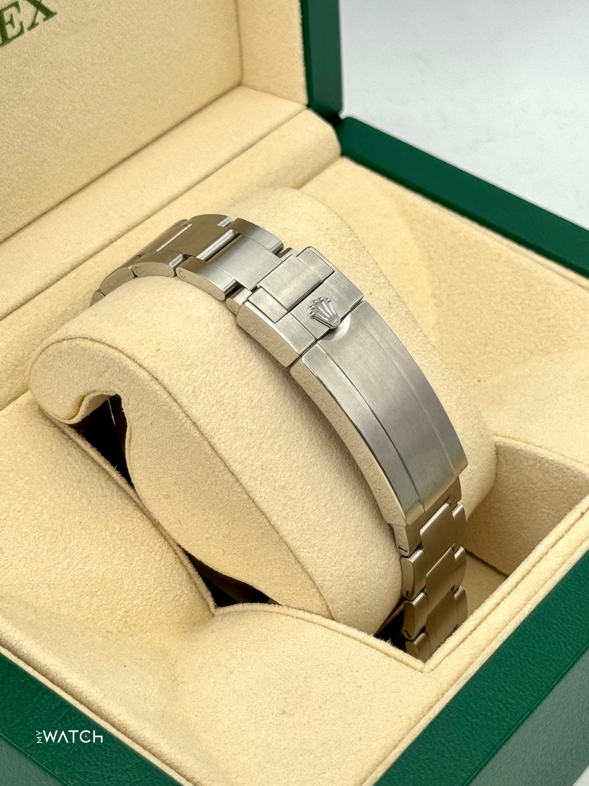 2015 Rolex Submariner “Hulk” 40mm 116610LV Green Dial