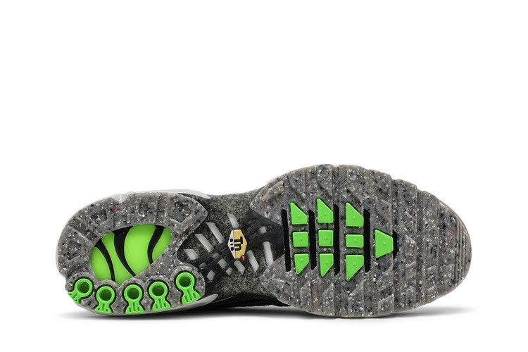 Nike Air Max Plus Essential Crater Green