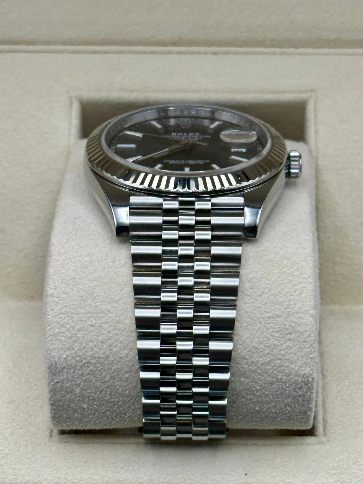 2017 Datejust 41mm 126334 Jubilee Rhodium Dial