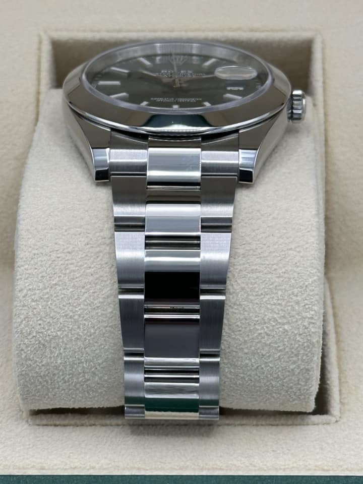 2023 Rolex Datejust 41mm 126300 Oyster Green Dial