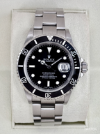2005 Rolex Submariner 40mm 16610 Stainless Steel Black Dial (Collectors Set)