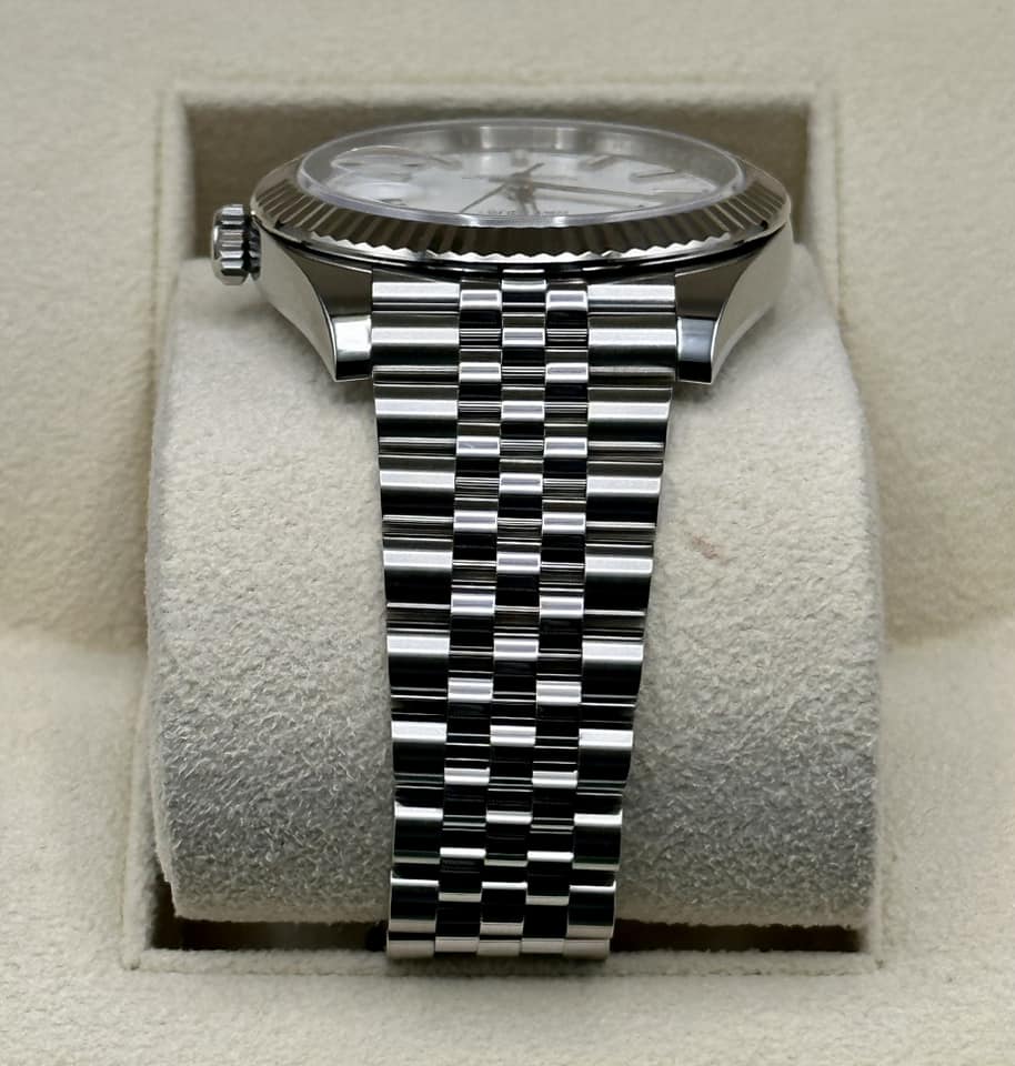 2017 Rolex Datejust 41mm 126334 Jubilee White Stick Dial