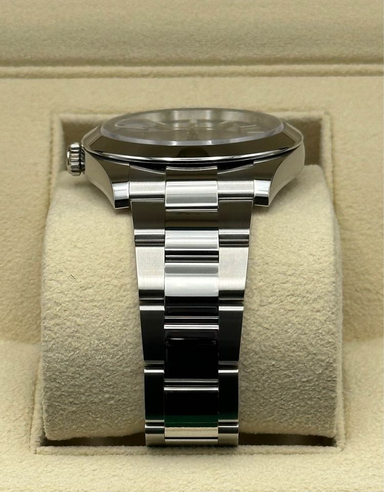 NEW 2023 Rolex Datejust 41mm 126300 Oyster Green Dial