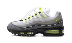Air Max 95 SP "Undefeated - Geo NYC Neon" IB4523 004