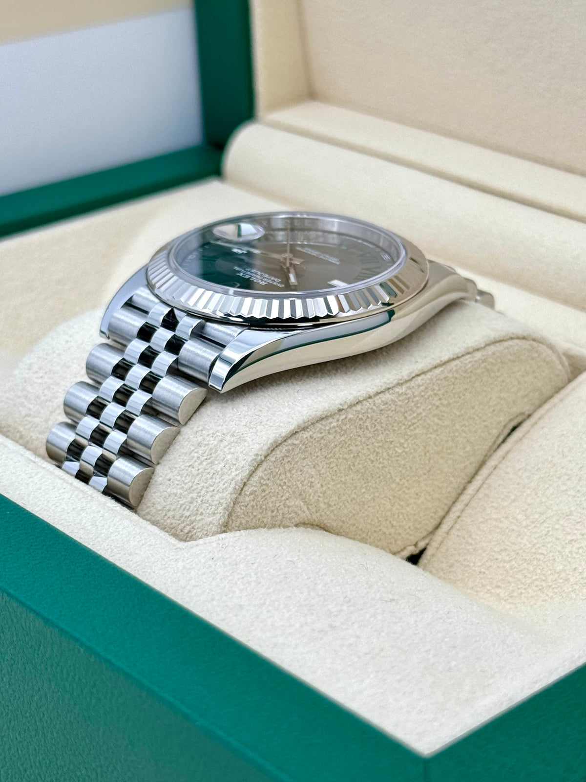 2023 Rolex Datejust 41mm 126334 Stainless Steel Jubilee Wimbledon Dial