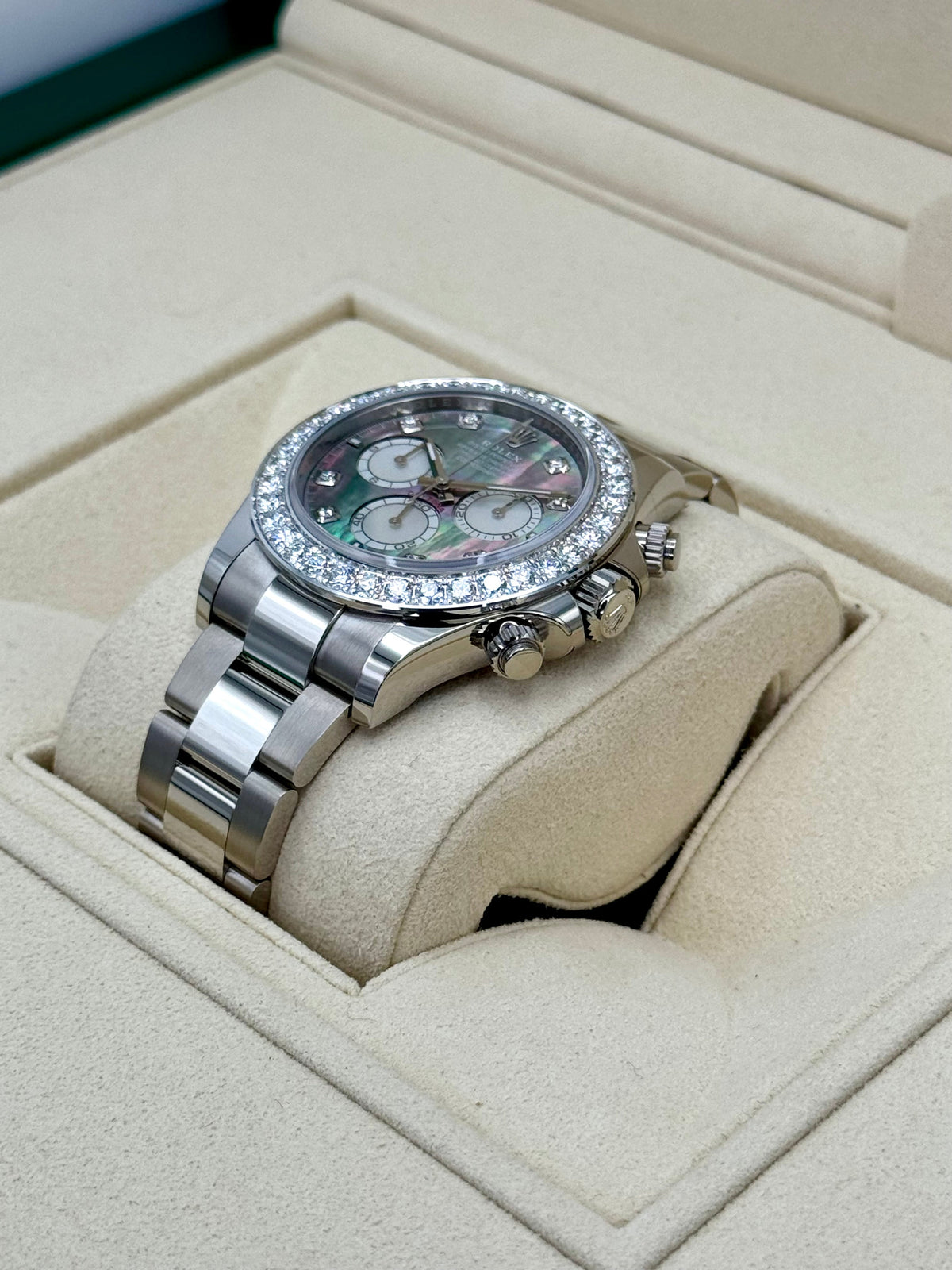 NEW 2025 Rolex Daytona 40mm 126579RBR Mother of Pearl Diamond Dial