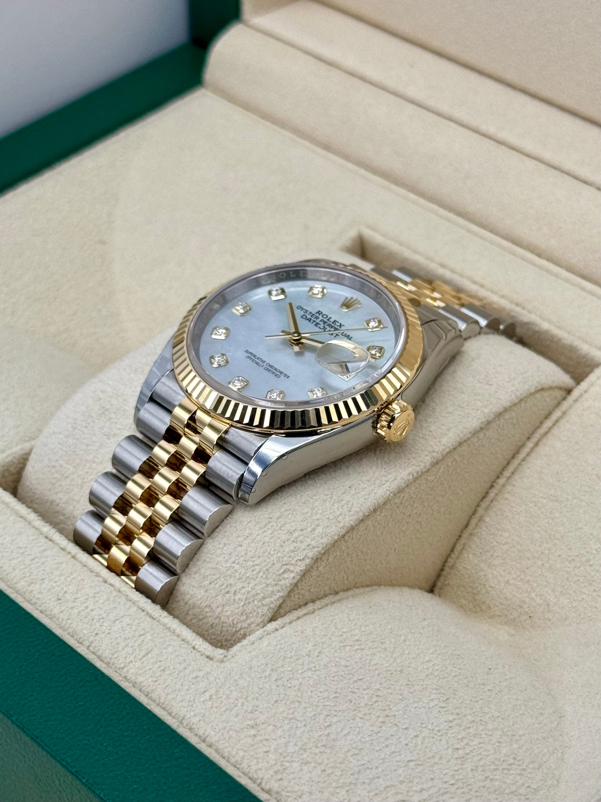 NEW 2025 Rolex Datejust 36mm 126233 Mother of Pearl Diamond Dial