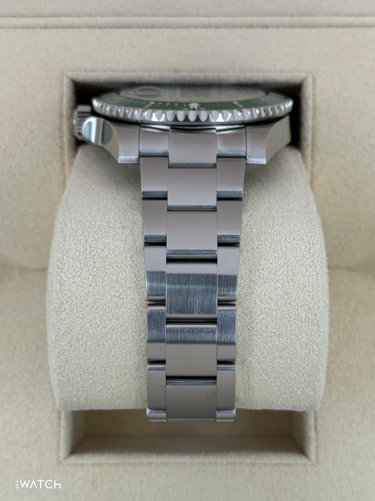 2018 Rolex Submariner “Hulk” 40mm 116610LV Green Dial