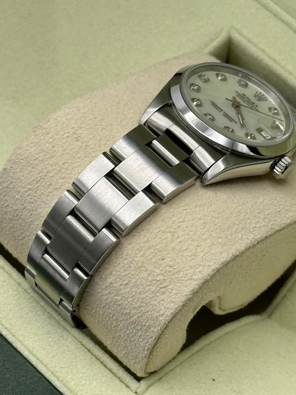 Rolex Ladies Datejust 31mm 68240 Oyster Mother of Pearl Diamond Dial