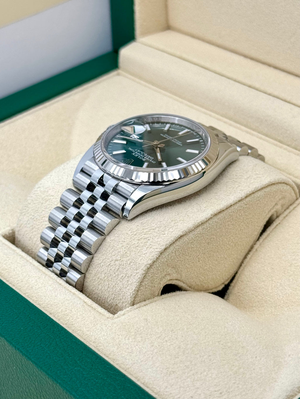 NEW 2023 Rolex Datejust 36mm 126234 Stainless Steel Jubilee Green Dial