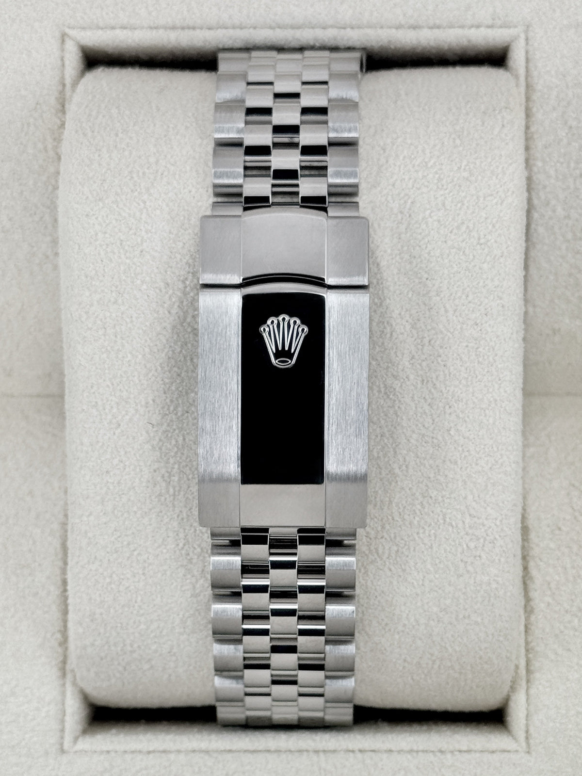 2024 Rolex Datejust 41mm 126300 Stainless Steel Jubilee Rhodium Dial