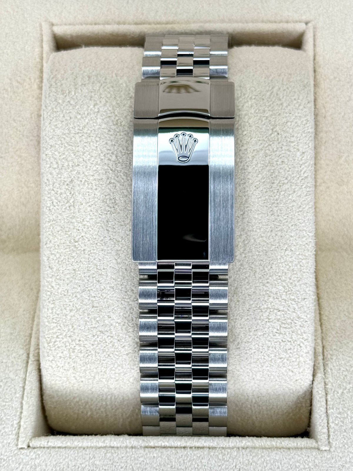 2023 Rolex Datejust 41mm 126334 Stainless Steel Jubilee Wimbledon Dial