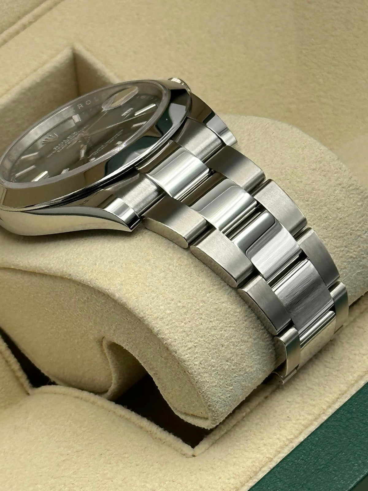 2022 Rolex Datejust 41mm 126300 Oyster Green Dial