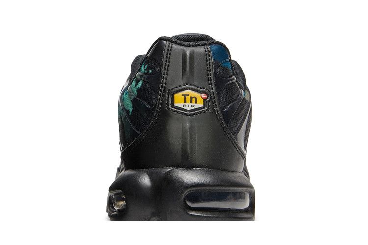 Nike Air Max Plus Off Noir Black Enamel Green