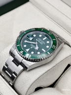 2020 Rolex Submariner “Hulk” 40mm 116610LV Green Dial (GREEN CARD & STICKERED)