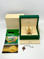 1989 Rolex Day-Date 36mm 18238 Presidential Champagne Wave Dial