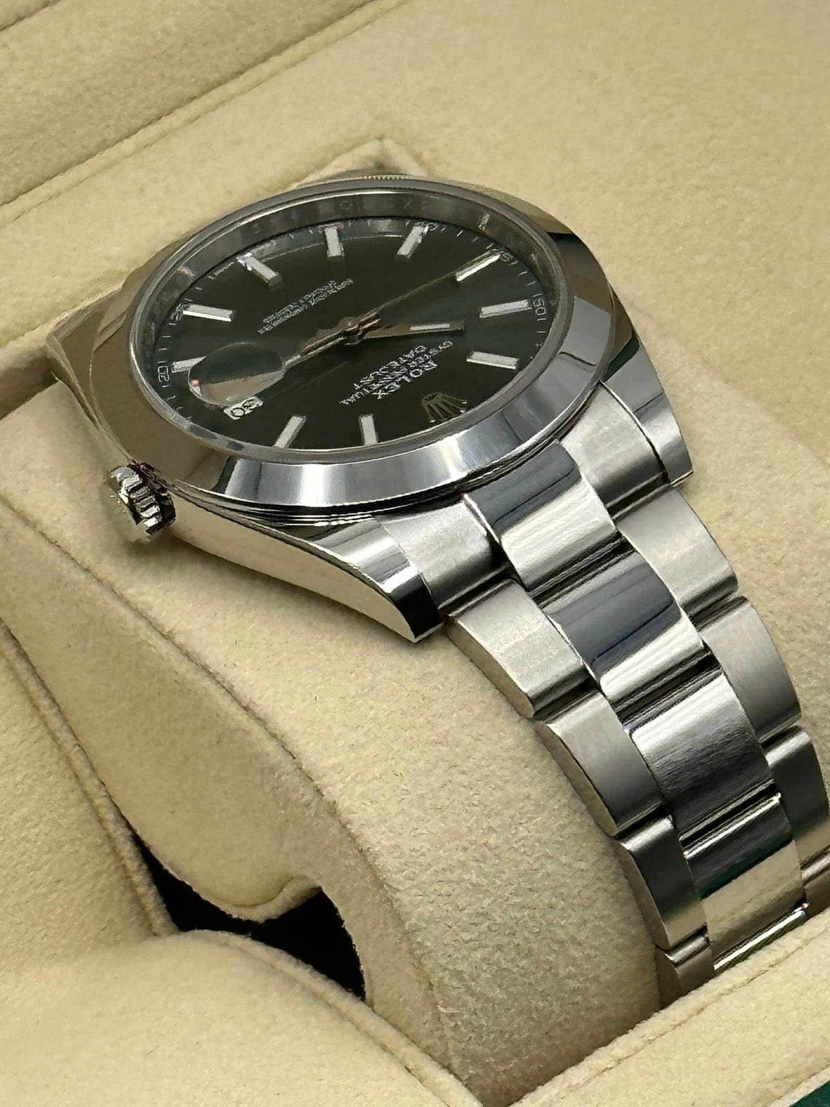 New 2023 Rolex Datejust 41mm 126300 Oyster Green Dial