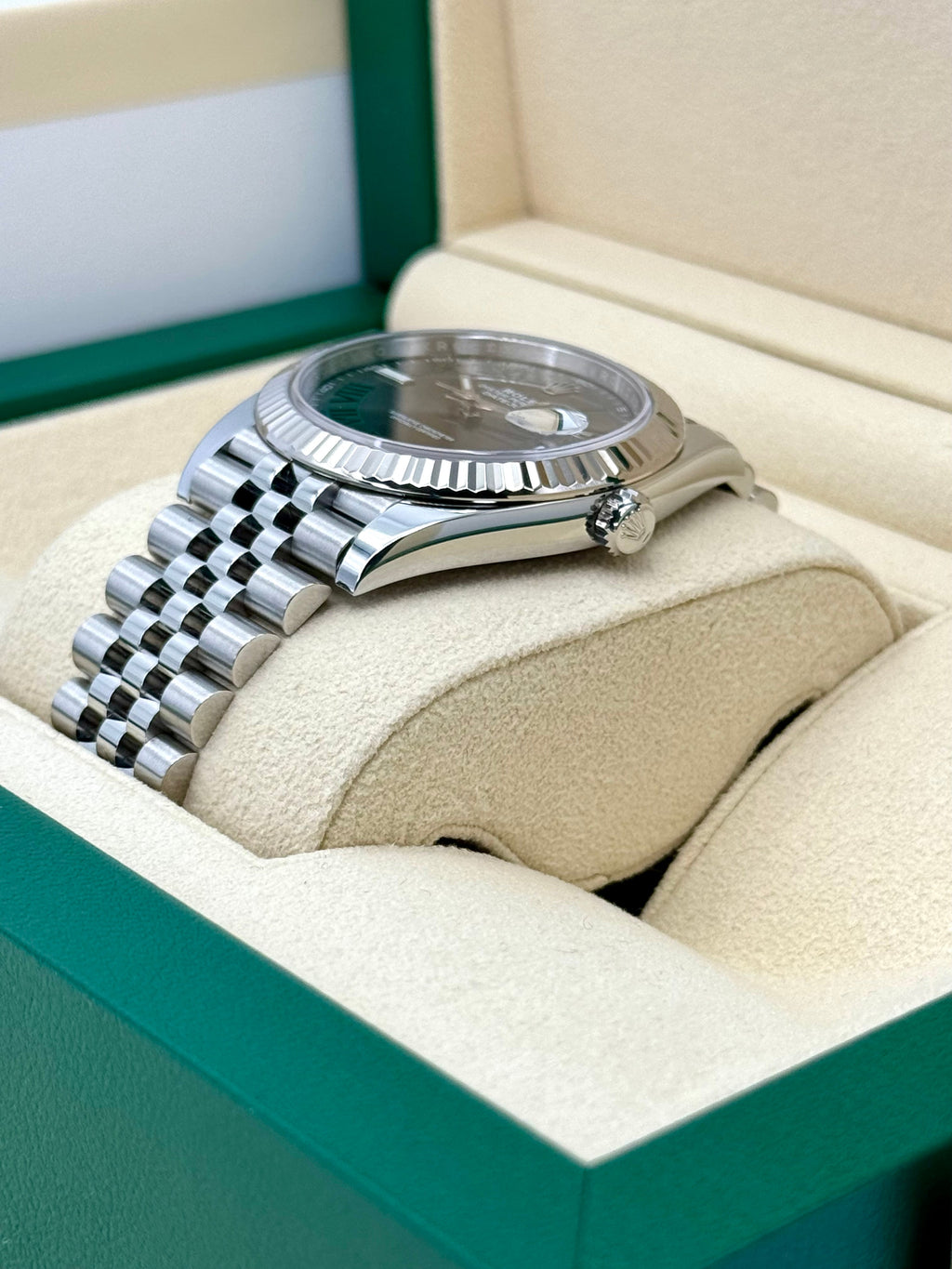2023 Rolex Datejust 41mm 126334 Stainless Steel Jubilee Wimbledon Dial