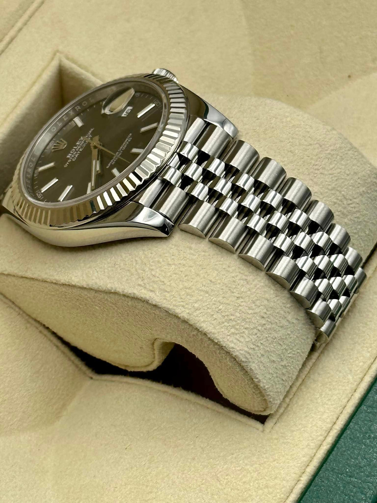 2017 Datejust 41mm 126334 Jubilee Rhodium Dial