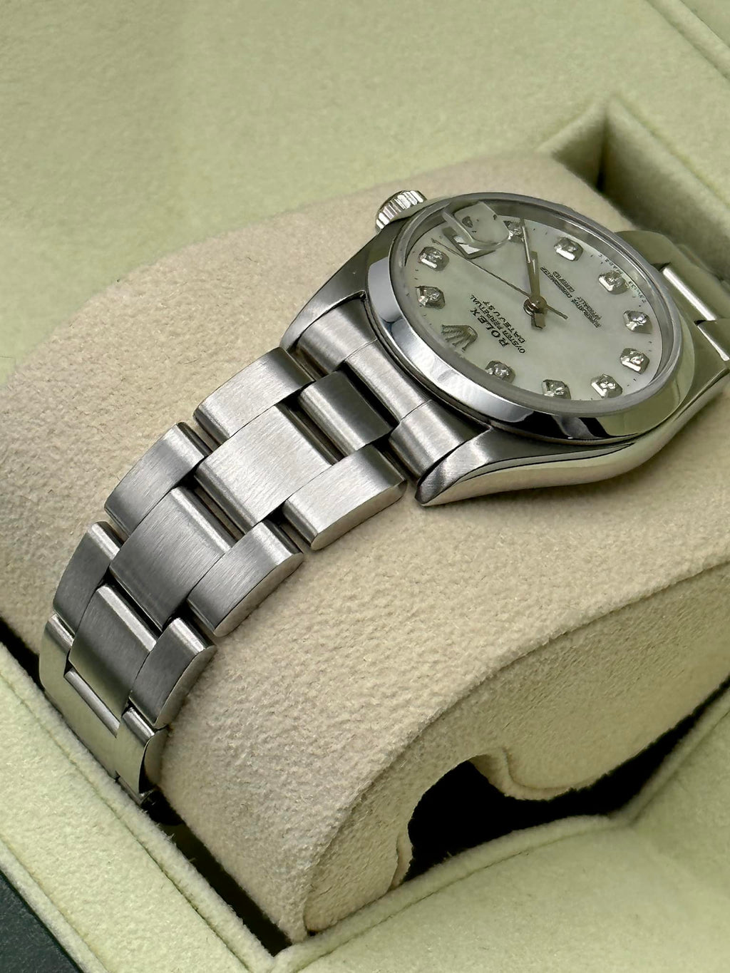 Rolex Ladies Datejust 31mm 68240 Oyster Mother of Pearl Diamond Dial