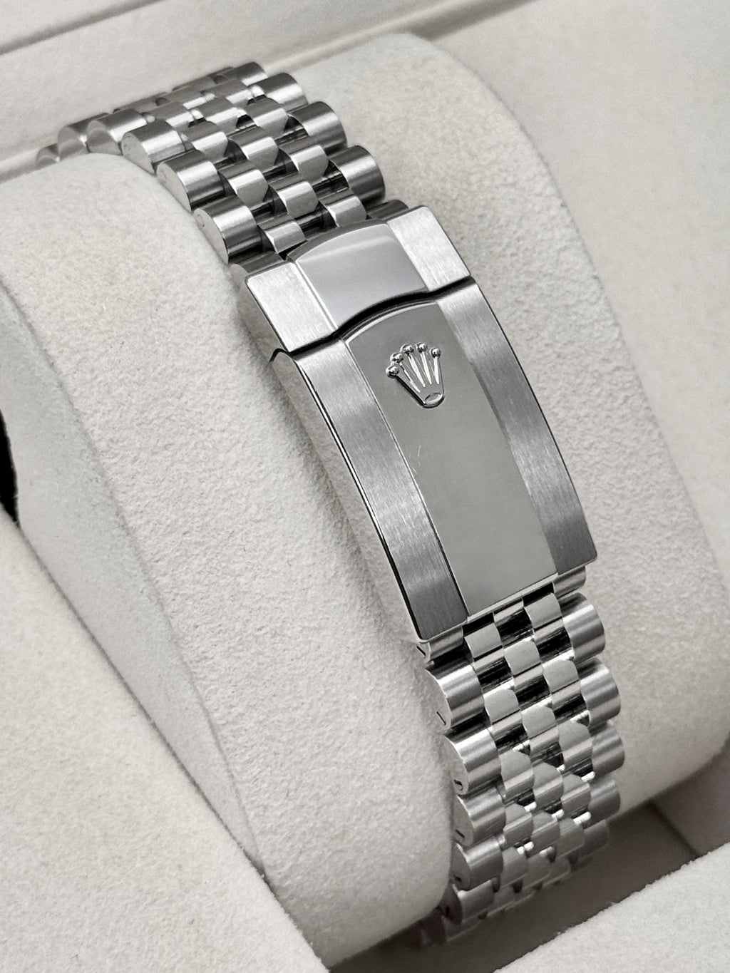 NEW 2026 Rolex Datejust 41mm 126334 Stainless Steel Jubilee White Roman Numeral Dial