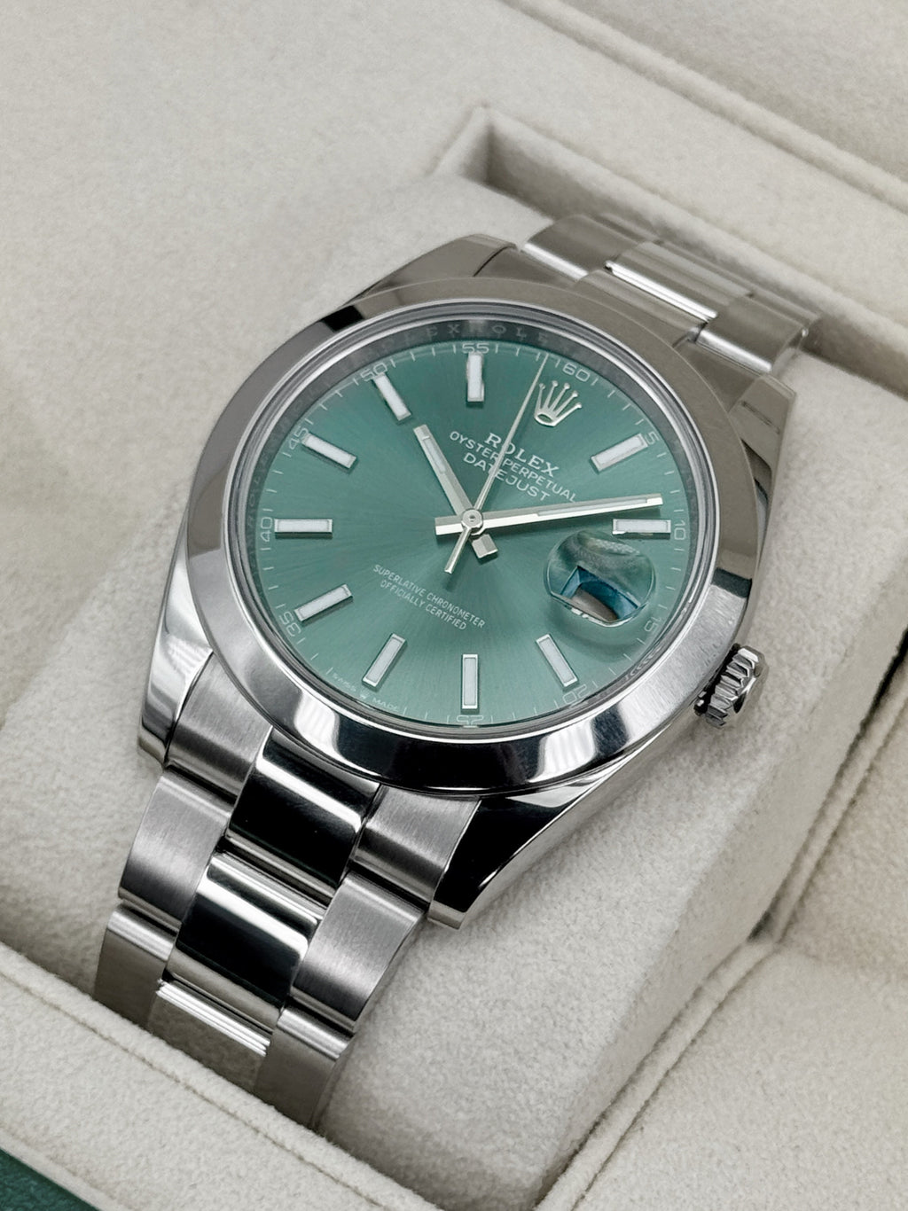 2025 Rolex Datejust 41mm 126300 Stainless Steel Oyster Green Dial