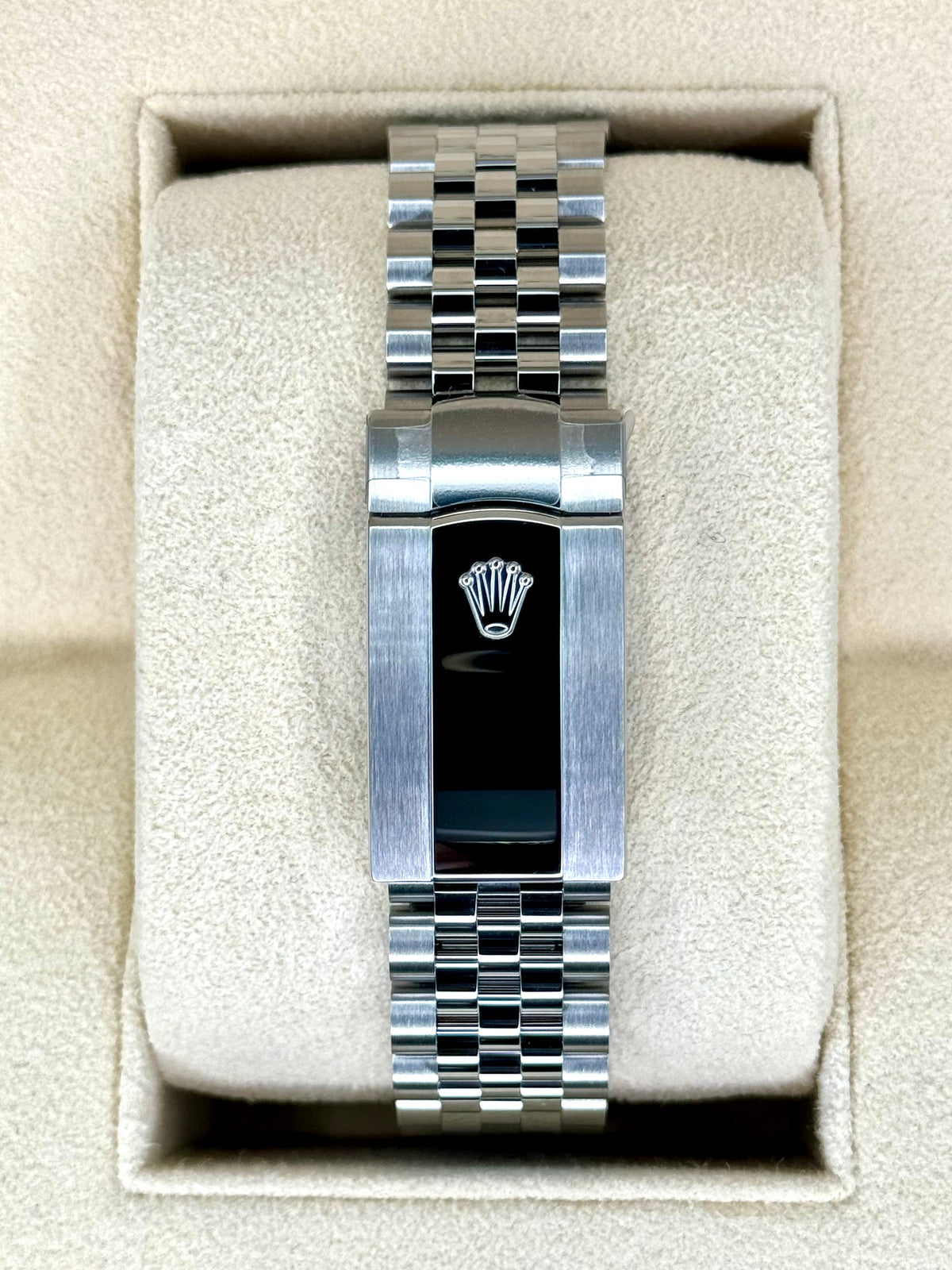 NEW 2023 Rolex Datejust 36mm 126234 Stainless Steel Jubilee Green Dial