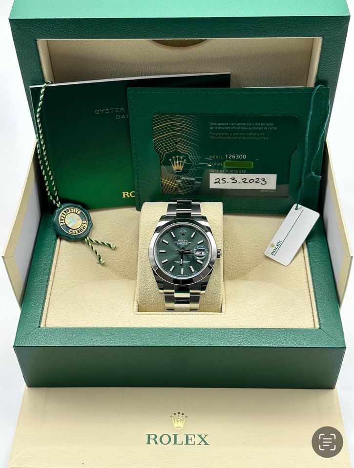 NEW 2023 Rolex Datejust 41mm 126300 Oyster Green Dial