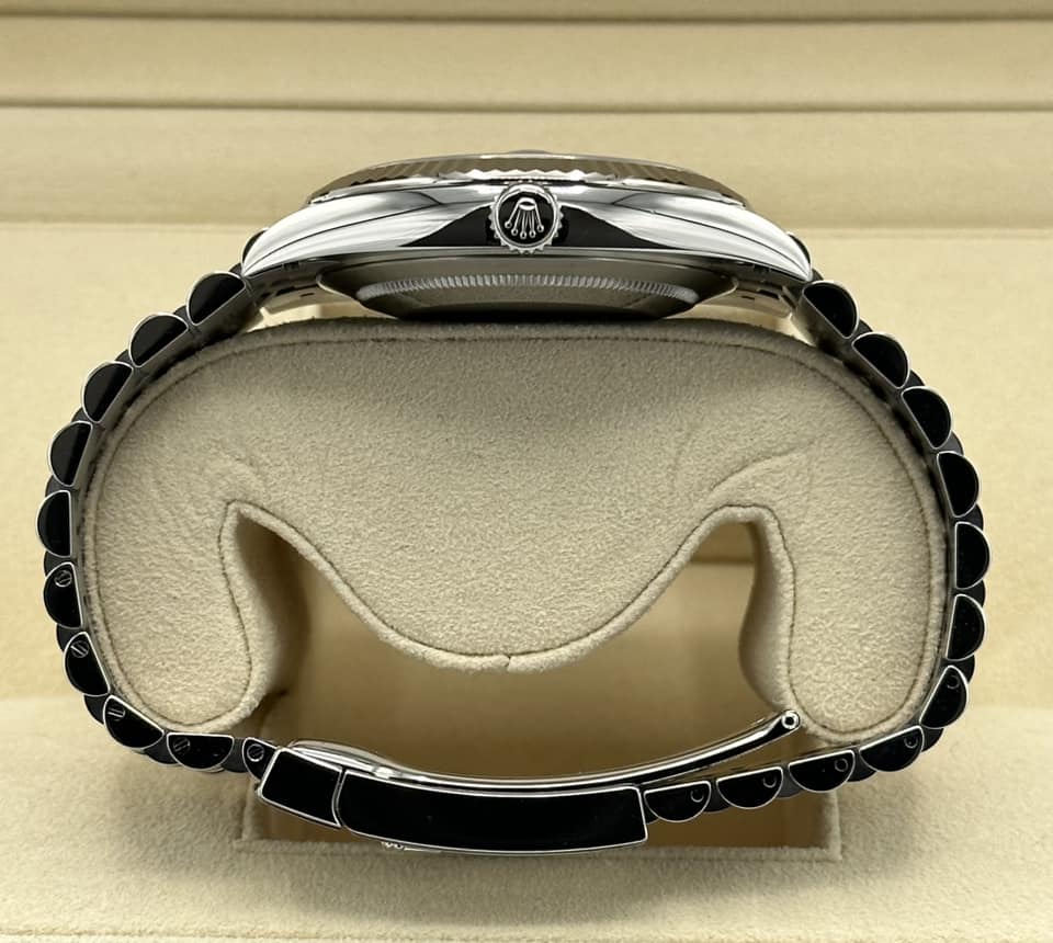 2021 Rolex Datejust 41mm 126334 Jubilee Wimbledon Dial