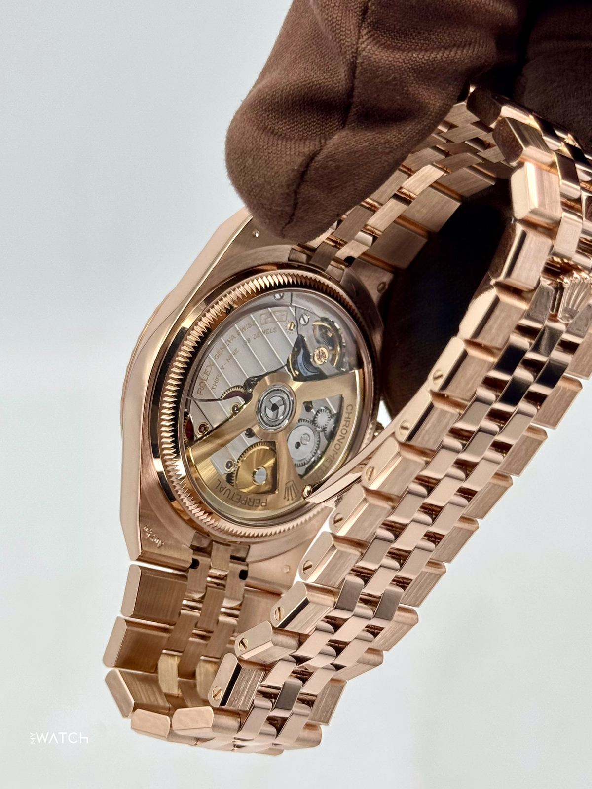 2025 Rolex Land-Dweller 36mm 127235 Rose Gold Flat Jubilee White Dial