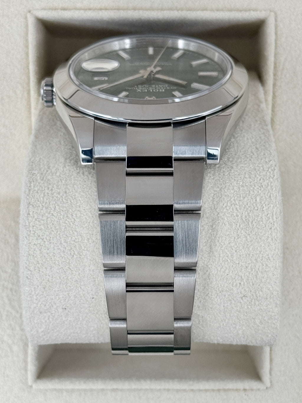 2025 Rolex Datejust 41mm 126300 Stainless Steel Oyster Green Dial