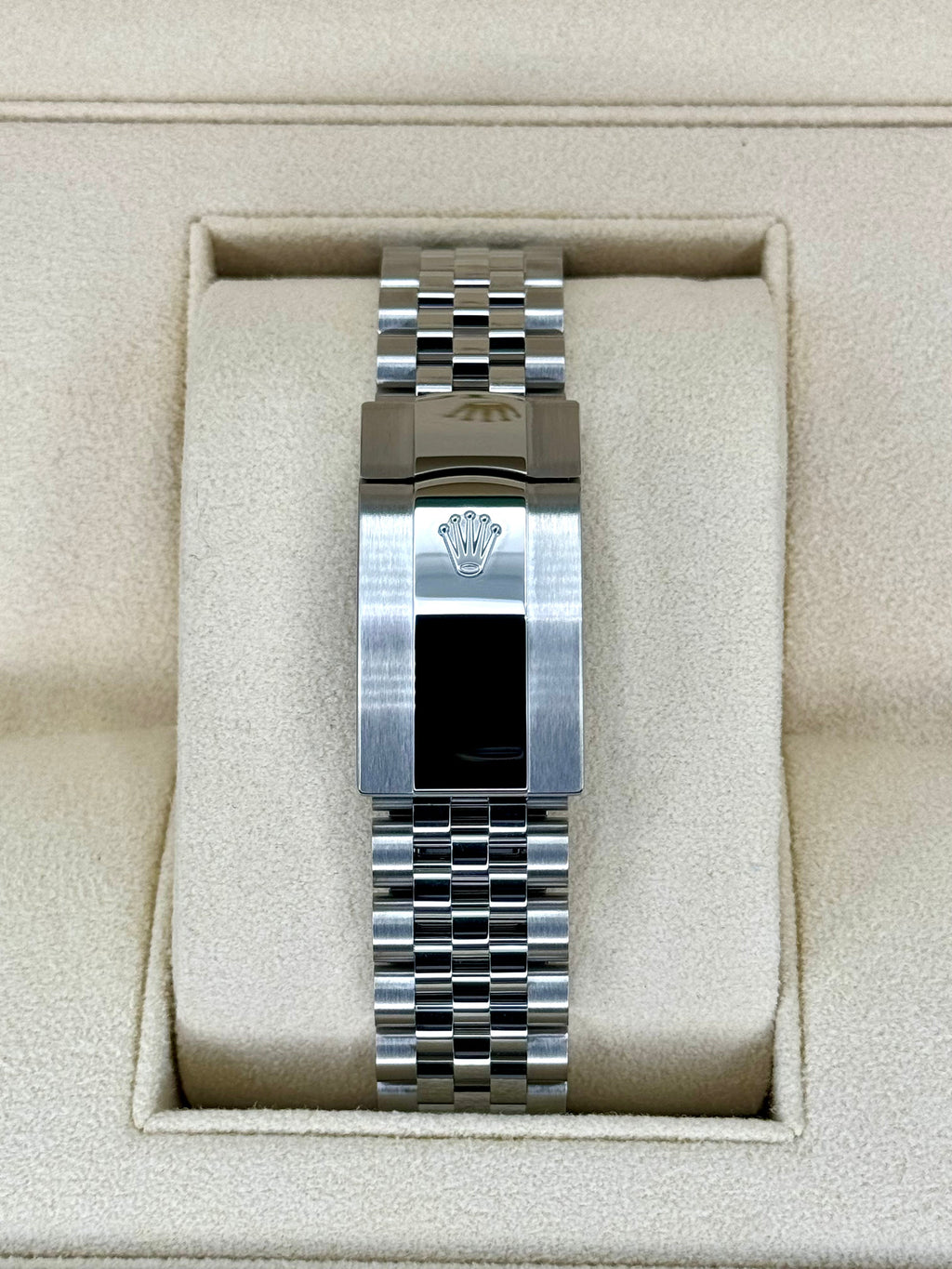 NEW 2025 Rolex Datejust 36mm 126234 Stainless Steel Jubilee Purple Dial