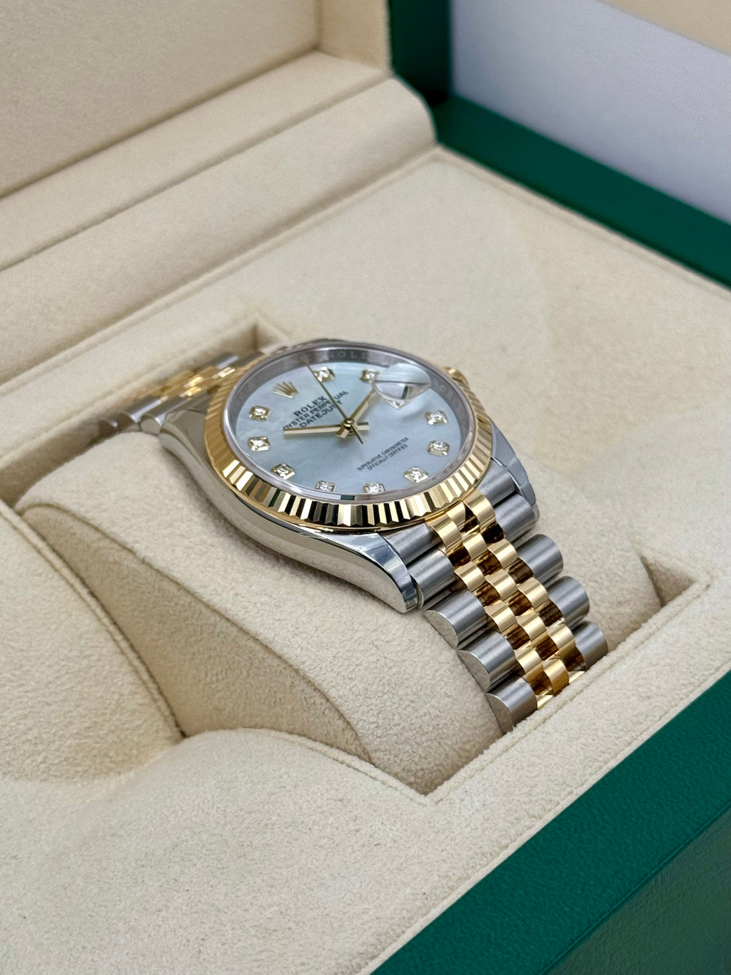 NEW 2025 Rolex Datejust 36mm 126233 Mother of Pearl Diamond Dial