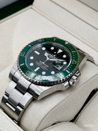 2020 Rolex Submariner “Hulk” 40mm 116610LV Green Dial (GREEN CARD)