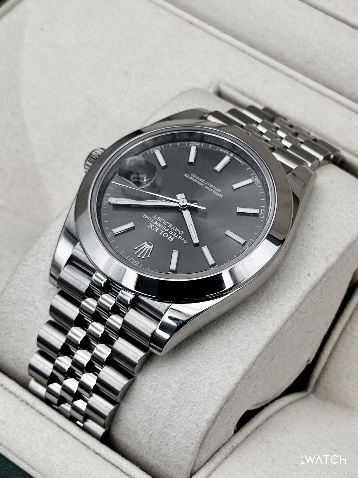 2024 Rolex Datejust 41mm 126300 Stainless Steel Jubilee Rhodium Dial