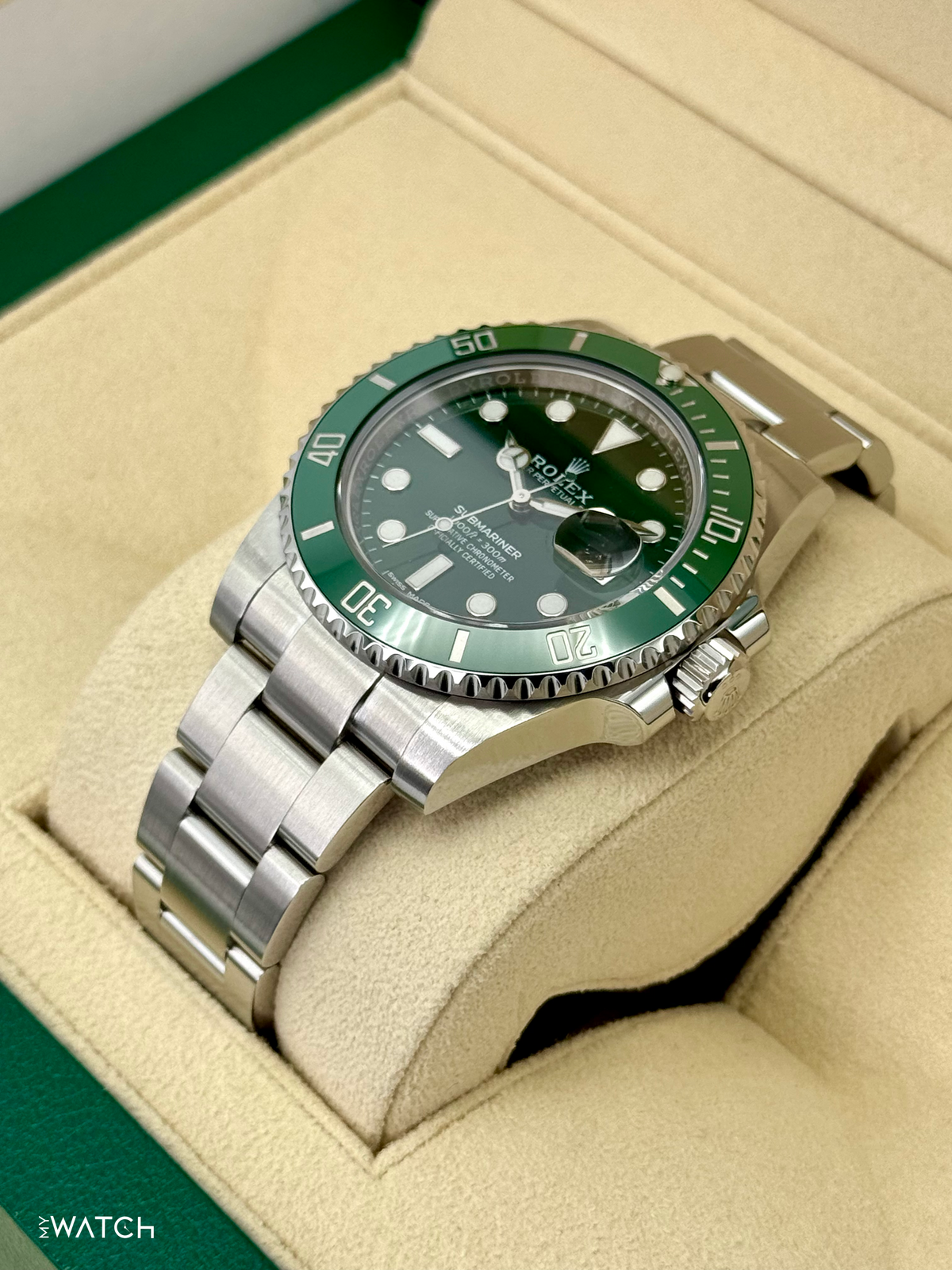 2017 Rolex Submariner "Hulk" 40mm 116610LV Green Dial