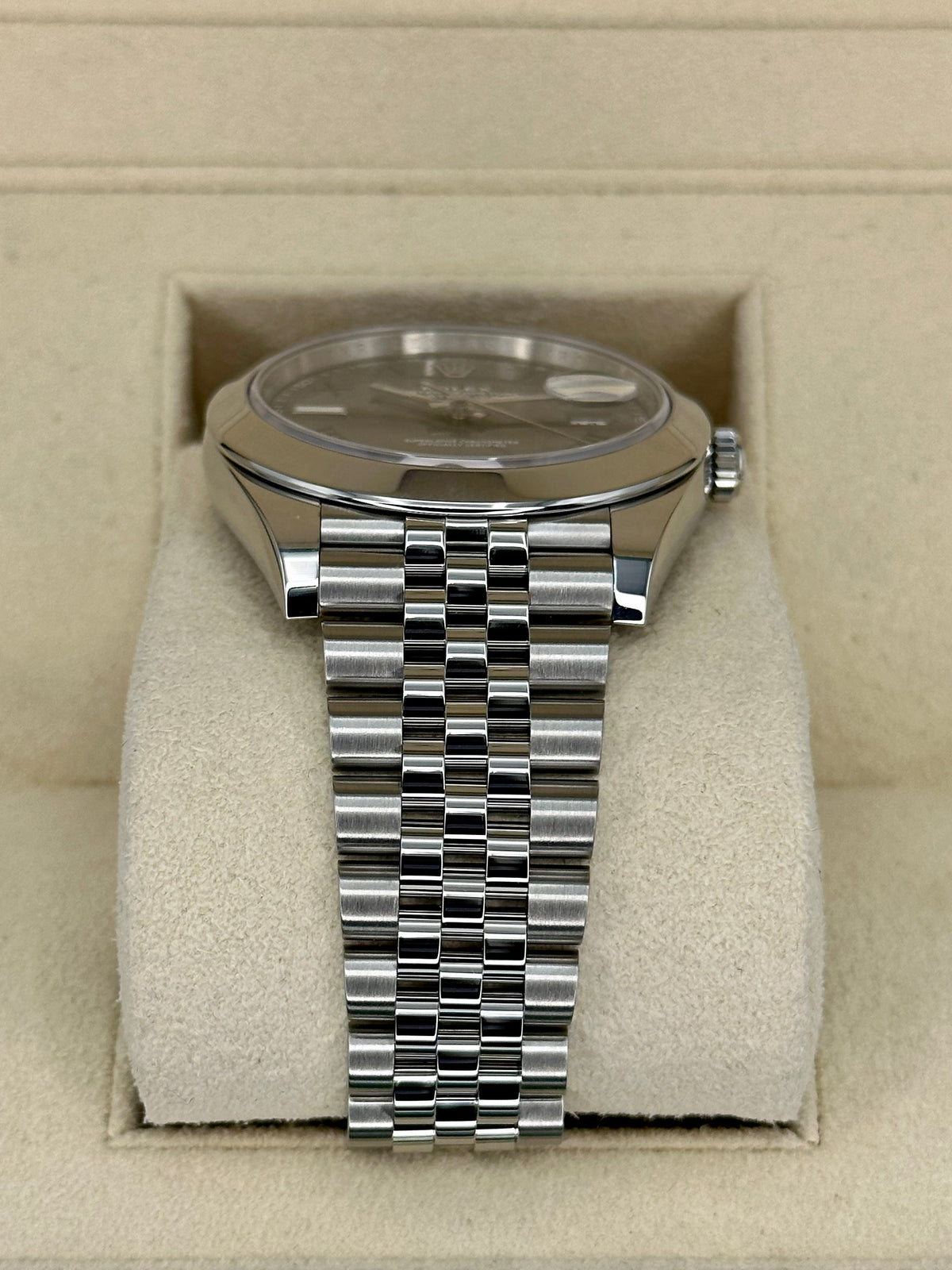 2022 Rolex Datejust 41mm 126300 Jubilee Wimbledon Dial