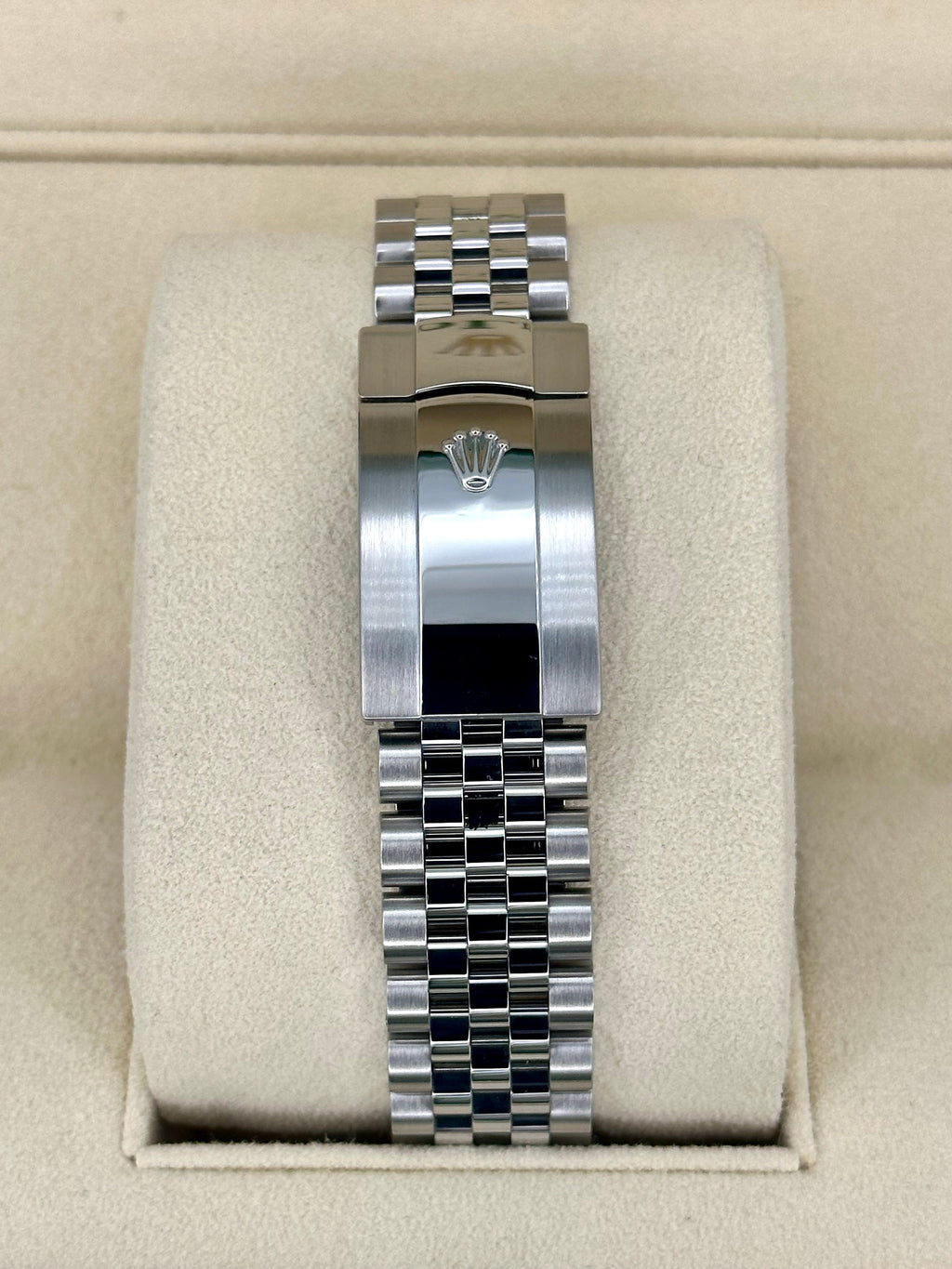 2021 Rolex Datejust 41mm 126334 Stainless Steel Jubilee Black Stick Dial