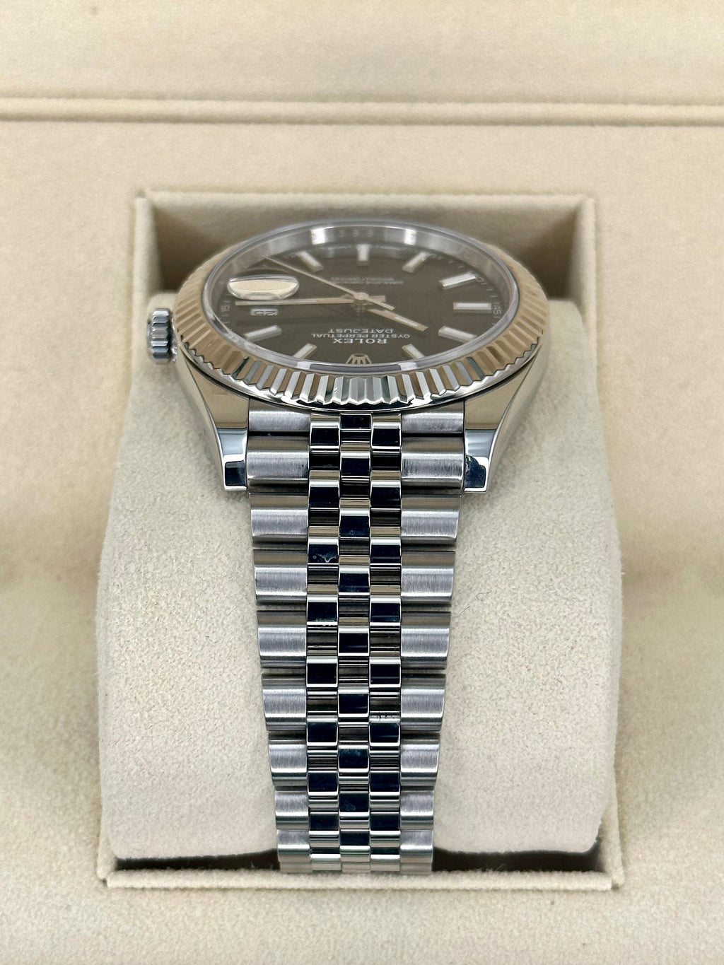 2021 Rolex Datejust 41mm 126334 Stainless Steel Jubilee Black Stick Dial