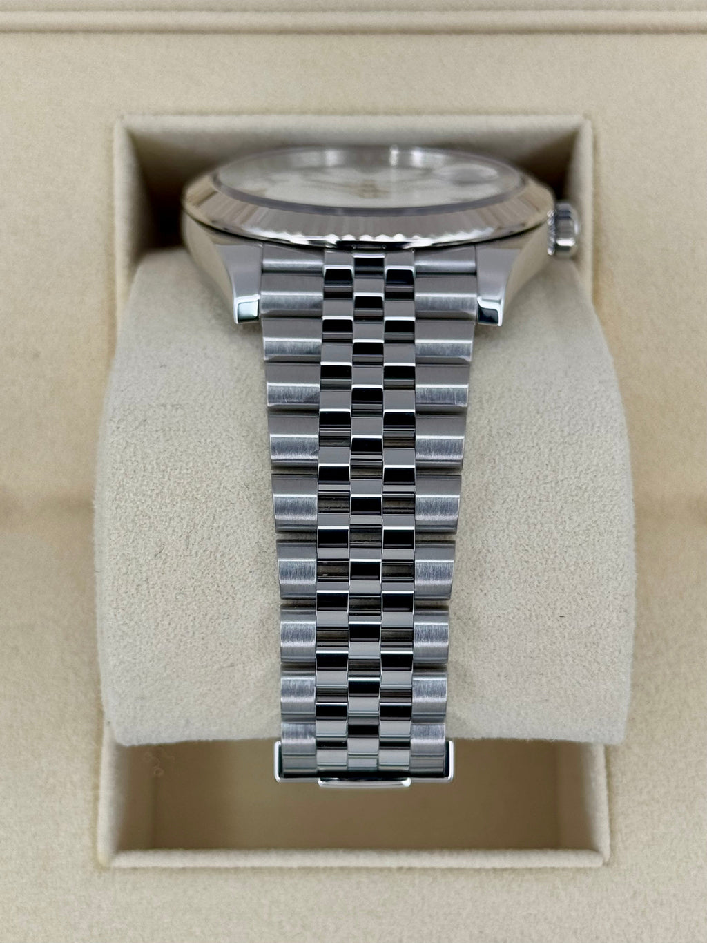 2022 Rolex Datejust 41mm 126334 Stainless Steel Jubilee White Dial